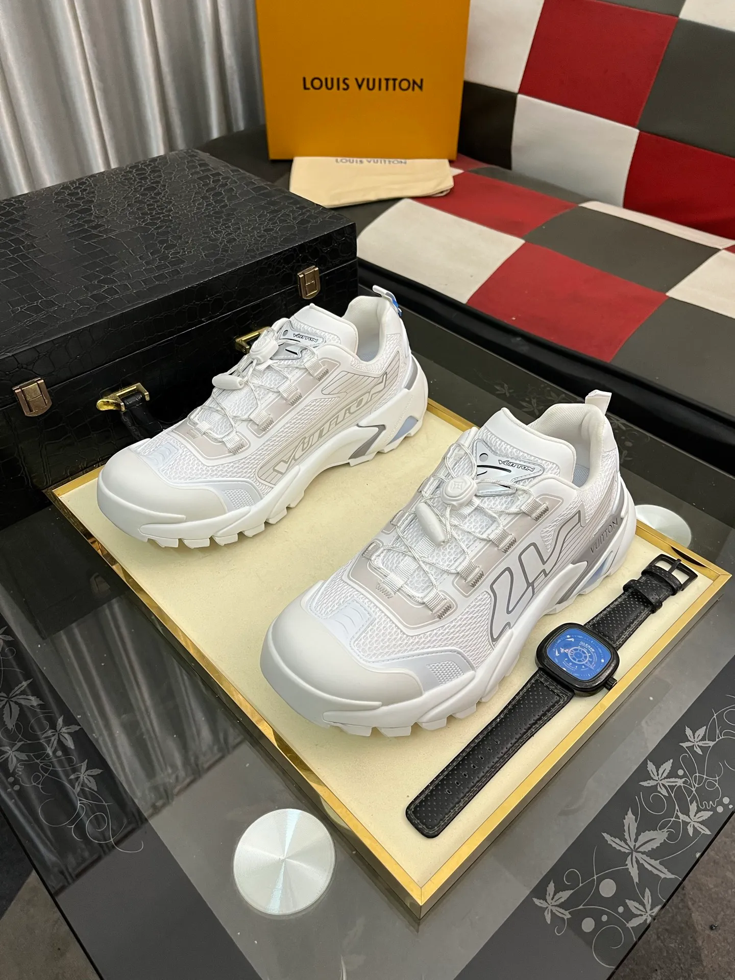 Men's shoes 💰780⌚️⌚️Top version [LOUIS VUITTON] Couple 🧑‍🤝‍🧑 Craftsman style Counter series (original order) New style 🍀LV Louis Vuitton - Top version LV classic high-top trendy shoes! Made of imported original craft calfskin, original breathable lining, and original wear-resistant, lightweight, high-end TPU outsole! High quality products! Code number: 36-457️⃣Colors available